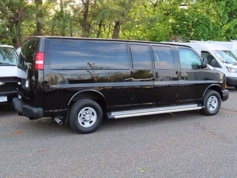 Used 2014 Chevrolet Express 3500 LS RWD image 6