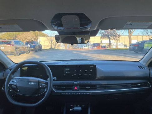 Used 2025 Kia K4 LXS image 35