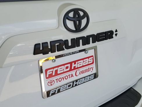 Used 2023 Toyota 4Runner SR5 Premium w/ Moonroof Package RWD image 8