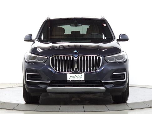 Used 2022 BMW X5 xDrive40i w/ Premium Package AWD/4WD image 2