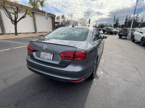 Used 2013 Volkswagen Jetta SEL Premium image 8