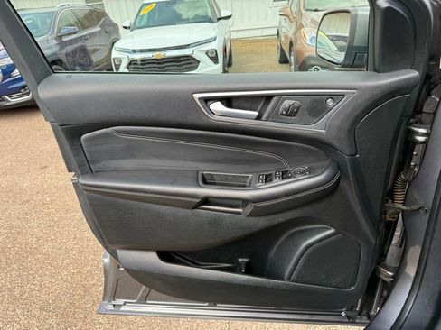 Used 2024 Ford Edge Titanium AWD/4WD image 13