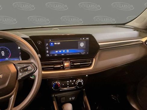 Used 2025 Chevrolet TrailBlazer LT AWD/4WD image 29