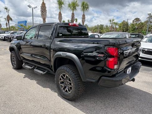 New 2026 Chevrolet Colorado ZR2 w/ Off-Road Front Bumper Package AWD/4WD image 5