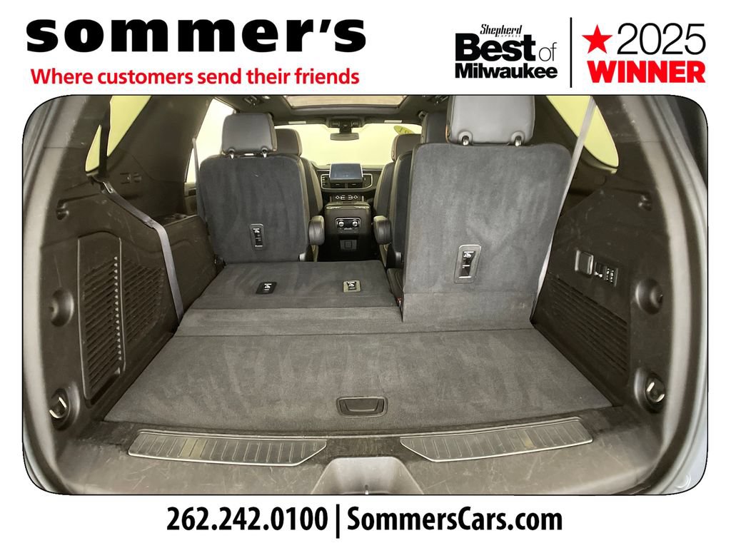 Used 2021 GMC Yukon AT4 w/ Technology Package AWD/4WD image 27