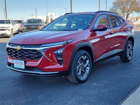 New 2026 Chevrolet Trax LT image 1