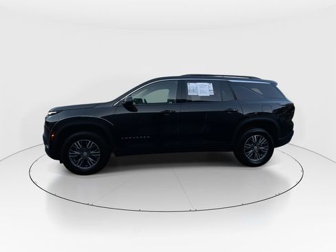 Used 2025 Chevrolet Traverse LT FWD image 5