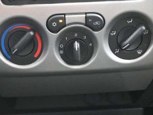 Used 2010 Chevrolet Colorado LT RWD image 26