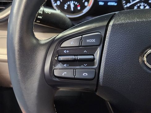 Used 2021 Hyundai Venue FWD image 46