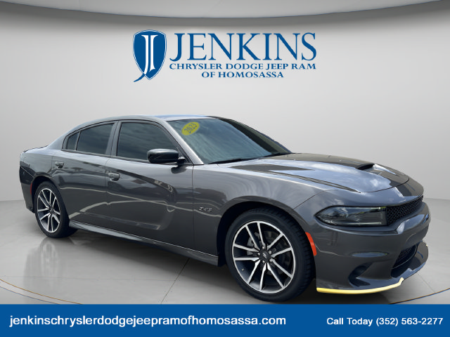 Used 2023 Dodge Charger R/T w/ Plus Group RWD image 2