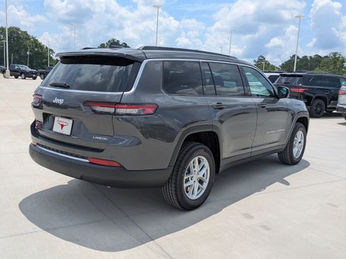 New 2026 Jeep Grand Cherokee L Laredo RWD image 5