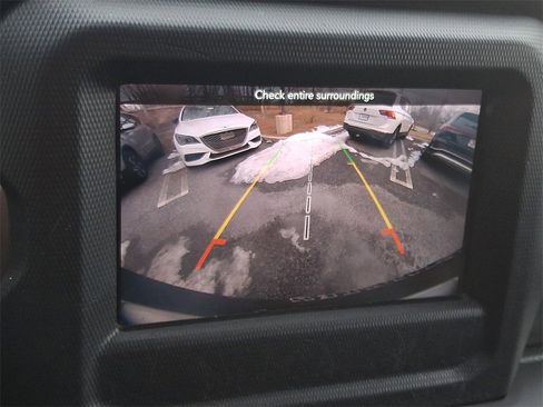 Used 2019 Jeep Wrangler Unlimited Sahara w/ Safety Group image 17