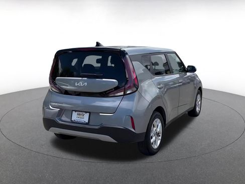 Used 2025 Kia Soul LX w/ LX Technology Package FWD image 14