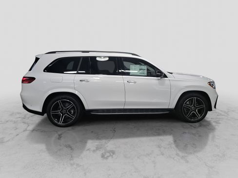 New 2026 Mercedes-Benz GLS 450 4MATIC image 4