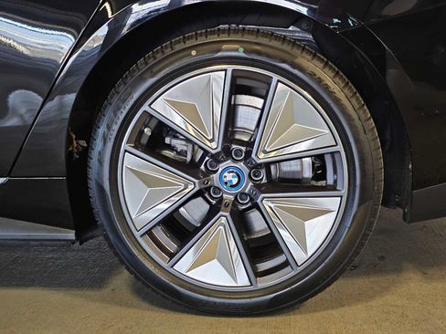 Certified 2023 BMW i4 eDrive35 RWD image 8