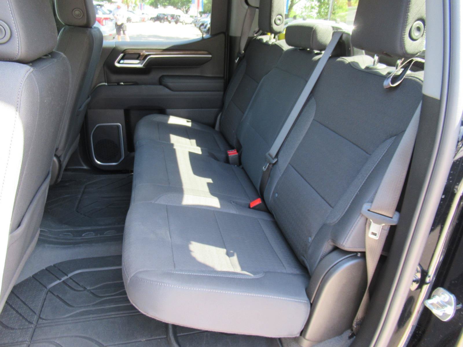 Used 2026 Chevrolet Silverado 1500 LT AWD/4WD image 34