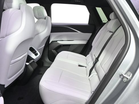 New 2026 Cadillac Lyriq Luxury w/ LPO, Floor Liner Package AWD/4WD image 21