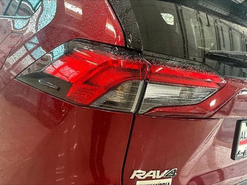 Used 2023 Toyota RAV4 XLE image 28