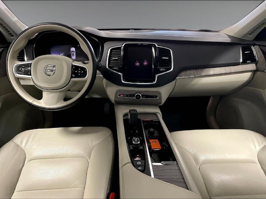 Used 2024 Volvo XC90 B6 Plus w/ Protection Package Premier AWD/4WD image 22