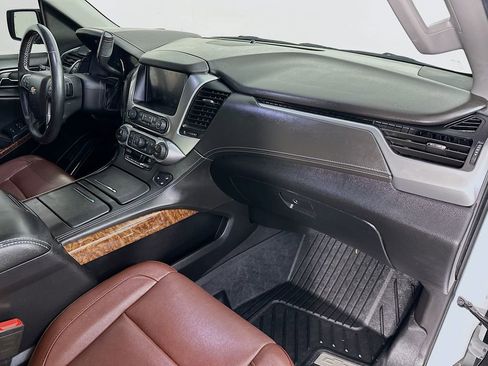Used 2019 Chevrolet Tahoe Premier w/ Premier Plus Edition AWD/4WD image 32