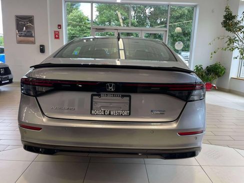Used 2023 Honda Accord Touring image 4