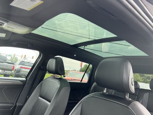Used 2023 Volkswagen Tiguan SE R-Line AWD/4WD image 23