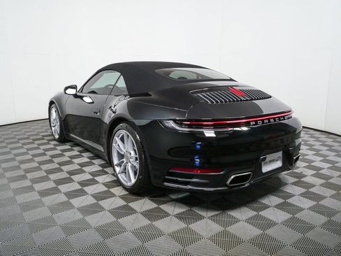 Certified 2021 Porsche 911 Carrera 4 image 3