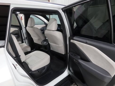 Used 2024 Lexus TX 350 FWD w/ Captains Chair Package image 14