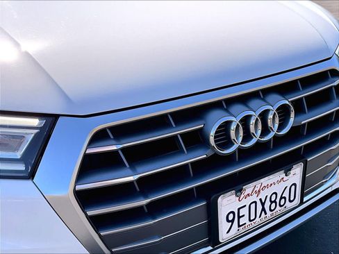 Used 2019 Audi Q5 2.0T Premium w/ Convenience Package AWD/4WD image 33