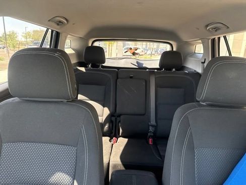 Used 2022 GMC Terrain SLE w/ Driver Convenience Package FWD image 10