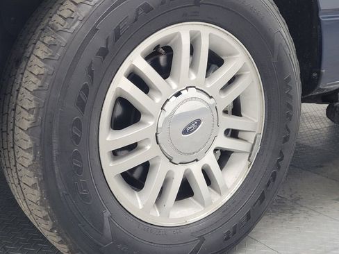 Used 2014 Ford F150 XLT w/ Equipment Group 302A Luxury image 31