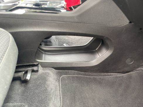Used 2022 Chevrolet Bolt EUV LT FWD image 64