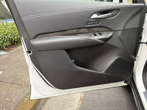 Certified 2023 Cadillac XT4 Sport AWD/4WD image 10