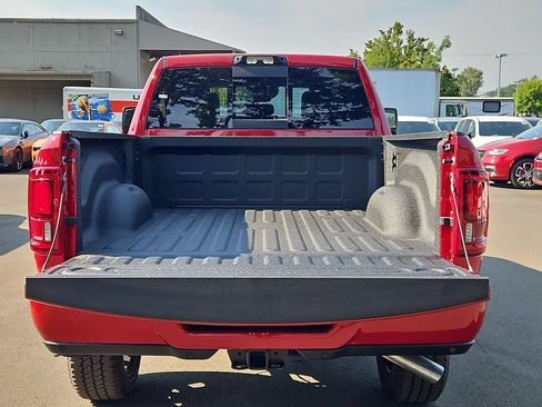 New 2026 RAM 2500 Laramie AWD/4WD image 10