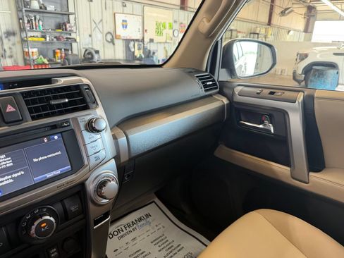 Used 2018 Toyota 4Runner SR5 Premium AWD/4WD image 14