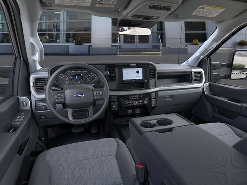 New 2026 Ford F250 XL w/ XL Chrome Package AWD/4WD image 9