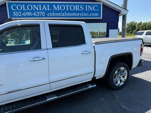 Used 2018 GMC Sierra 1500 SLT AWD/4WD image 2