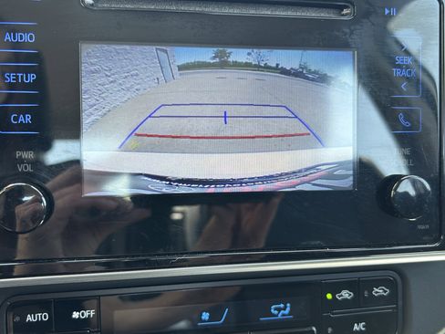Used 2017 Toyota Corolla SE FWD image 31
