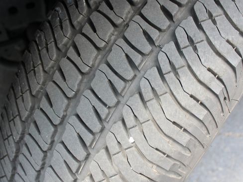 Used 2023 Nissan Titan SV w/ SV Utility Package image 39