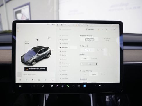 Used 2020 Tesla Model Y Long Range image 46