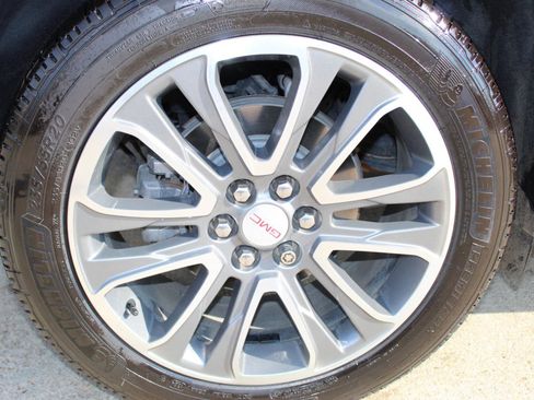 Used 2018 GMC Acadia SLT image 37