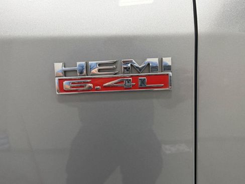 Used 2020 RAM 2500 Big Horn w/ Level 1 Equipment Group AWD/4WD image 8