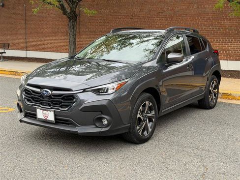 Used 2024 Subaru Crosstrek 2.0i Premium AWD/4WD image 3