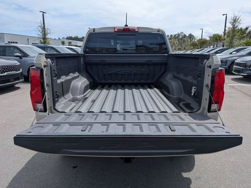 Used 2024 Chevrolet Colorado ZR2 w/ ZR2 Convenience Package III AWD/4WD image 12