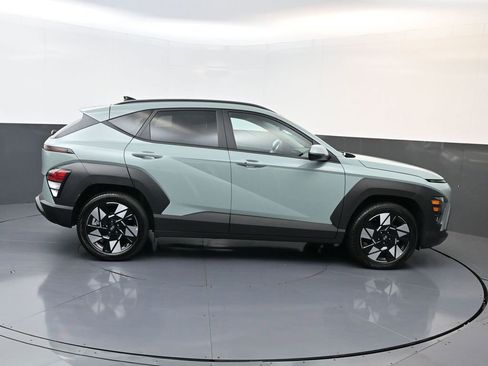 Used 2025 Hyundai Kona SEL image 3
