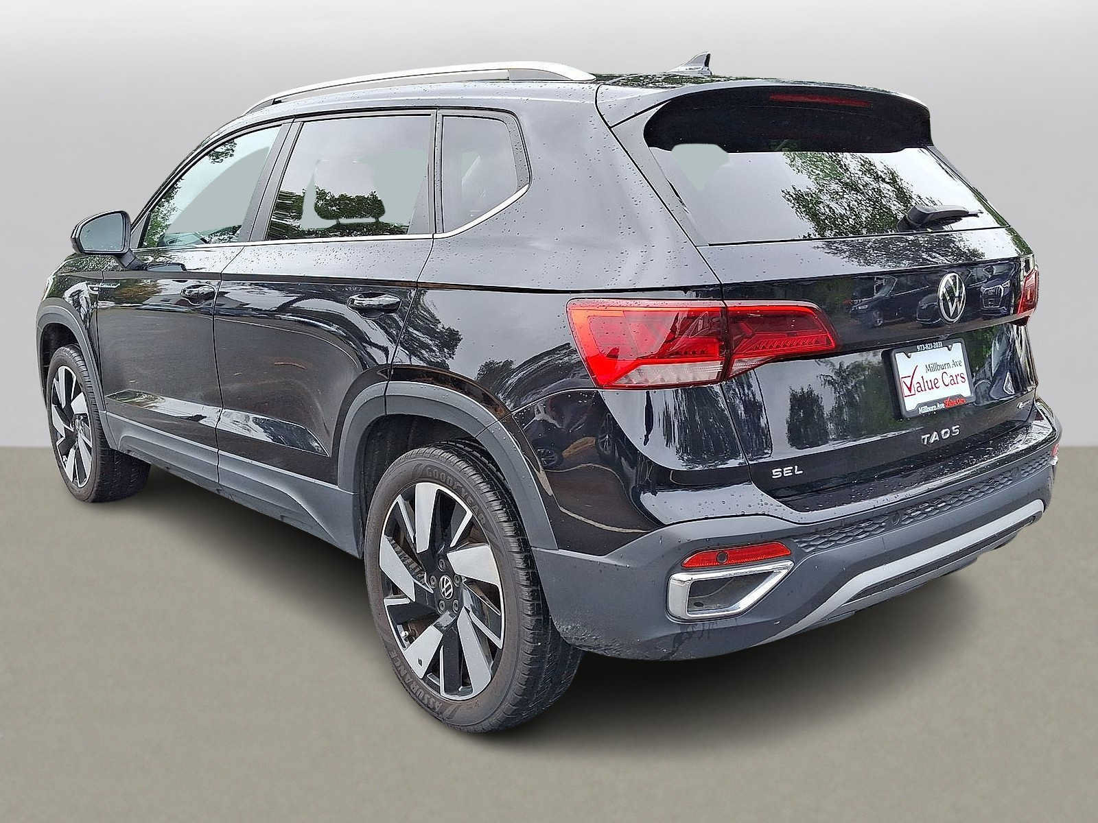 Used 2024 Volkswagen Taos SEL AWD/4WD image 28