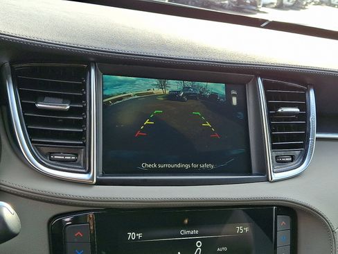 Certified 2025 INFINITI QX50 Luxe image 18