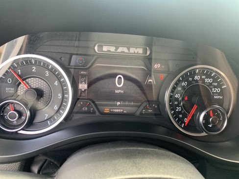 Used 2025 RAM 1500 Big Horn AWD/4WD image 21