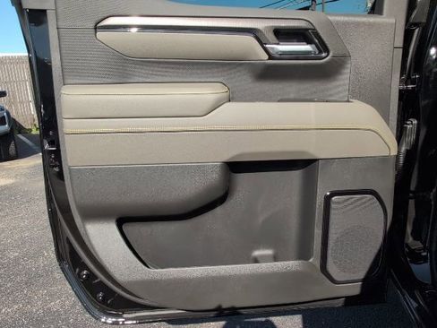 New 2026 Chevrolet Silverado 1500 ZR2 image 9