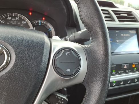 Used 2012 Toyota Camry SE FWD image 22